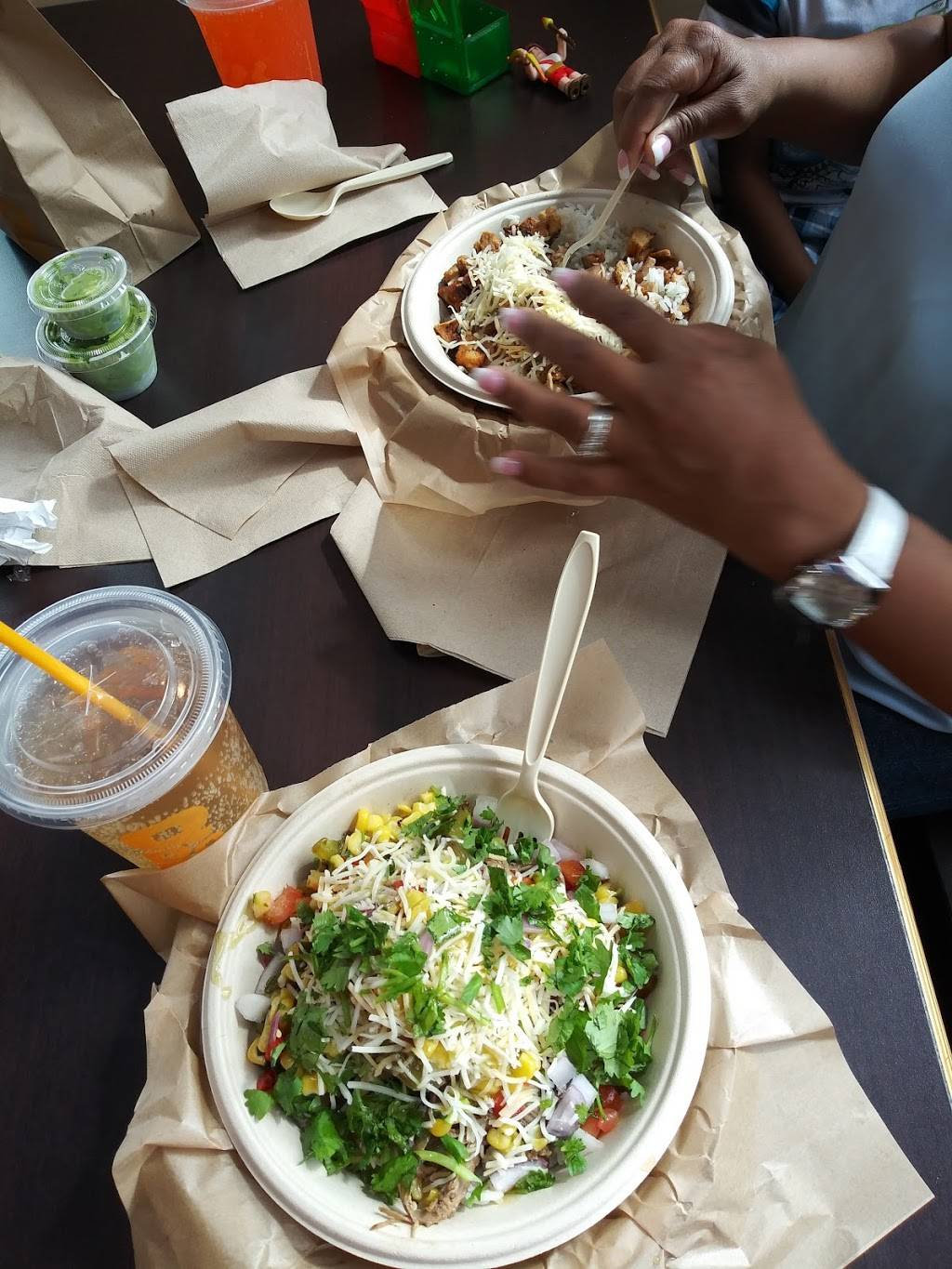 QDOBA Mexican Eats | restaurant | 2777 Milwaukee Rd Unit A, Beloit, WI 53511, USA | 6082992500 OR +1 608-299-2500