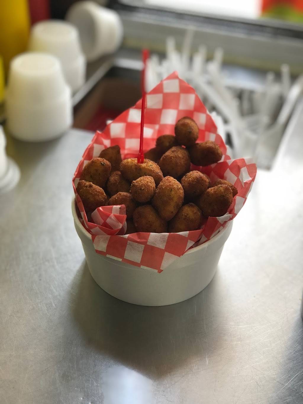 Fitzs Fries | restaurant | 1088 Bridge St, Manotick, ON K4M 1J2, Canada | 6138833743 OR +1 613-883-3743