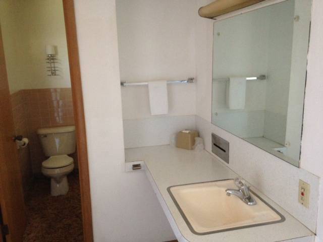 El Dorado Motel & Restaurant | restaurant | 1111 E Central Ave, El Dorado, KS 67042, USA | 3163213610 OR +1 316-321-3610