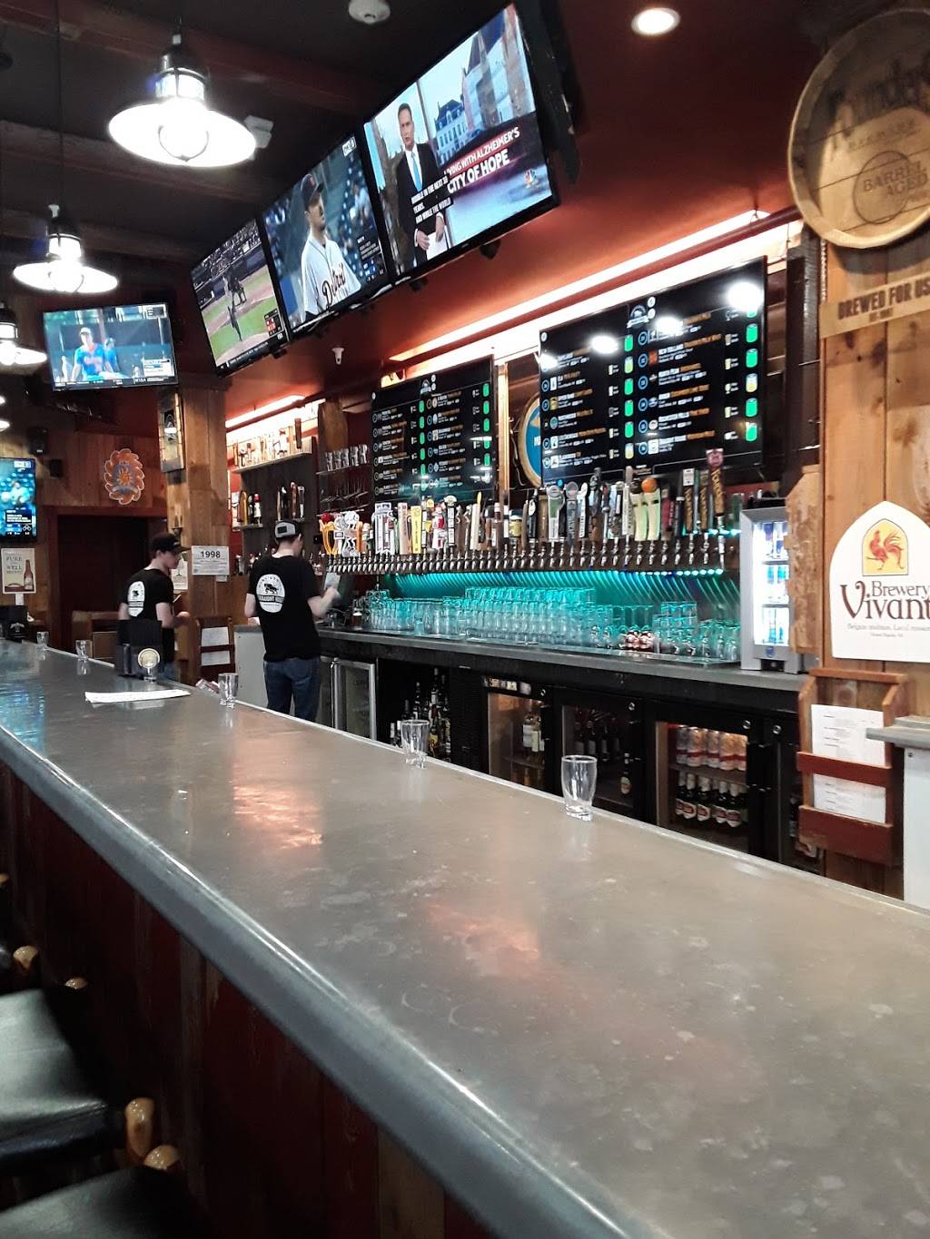 Draught House | restaurant | 7463 Main St, Mackinac Island, MI 49757, USA | 9068479911 OR +1 906-847-9911