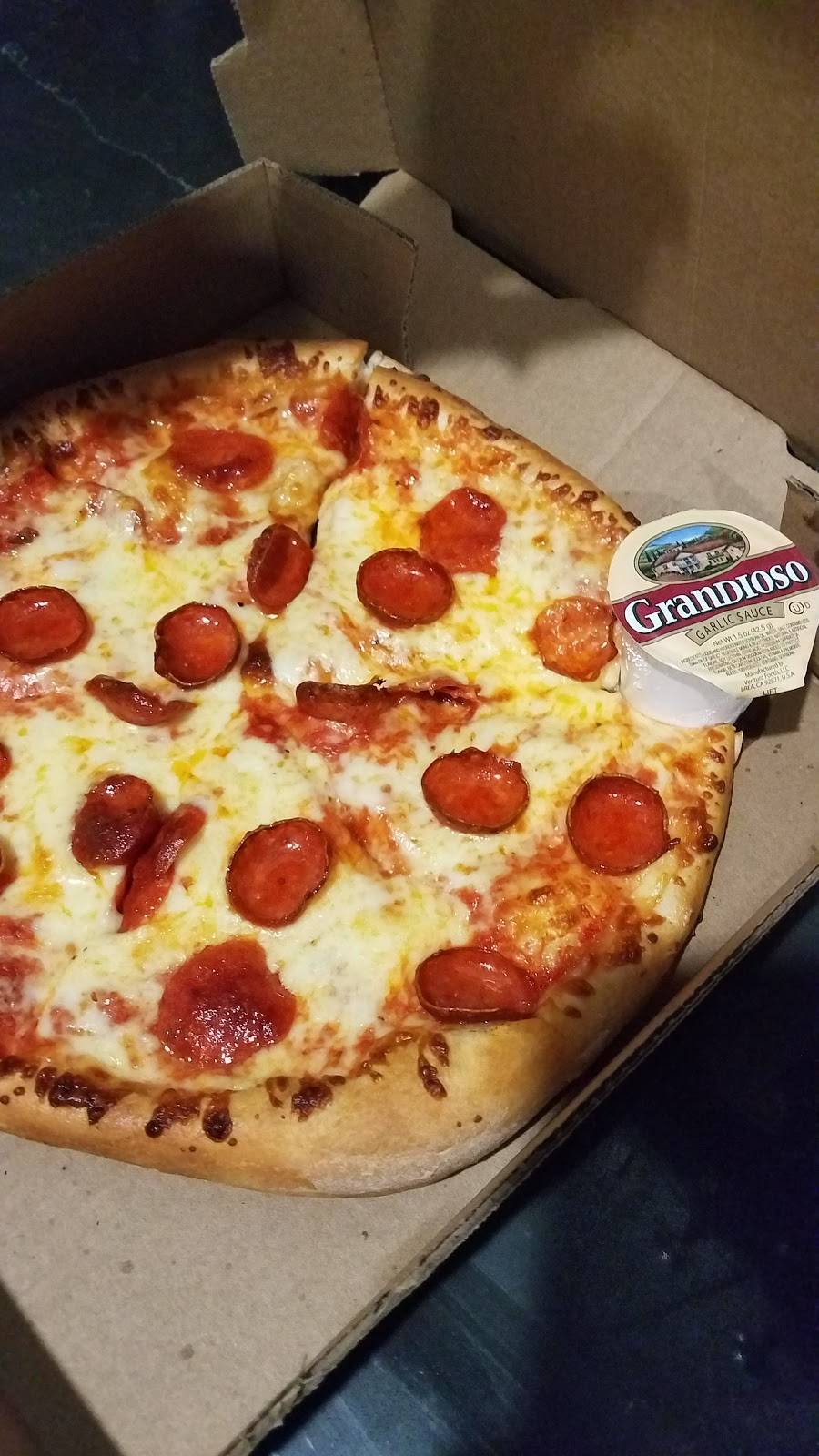Giannis Pizza - Hankey Farms/Oakdale | meal delivery | 7780 Steubenville Pike, Oakdale, PA 15071, USA | 4127880166 OR +1 412-788-0166