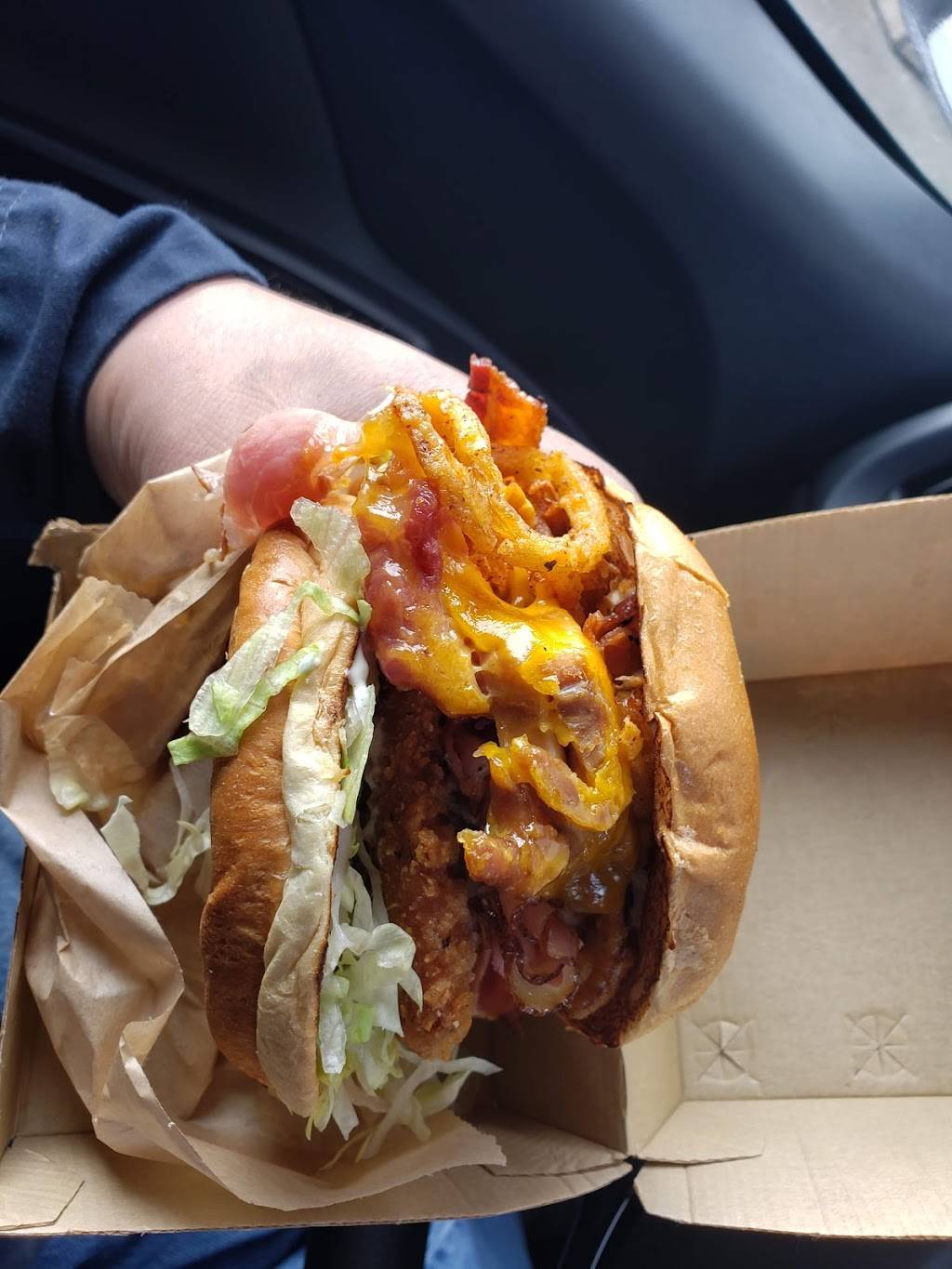 Arbys | restaurant | 1546 Vierling Dr E, Shakopee, MN 55379, USA | 9524036677 OR +1 952-403-6677