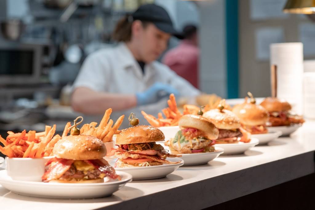 Steve Os Beer Garden | restaurant | 12040 Tierra Este Rd #201, El Paso, TX 79938, USA | 9158573663 OR +1 915-857-3663