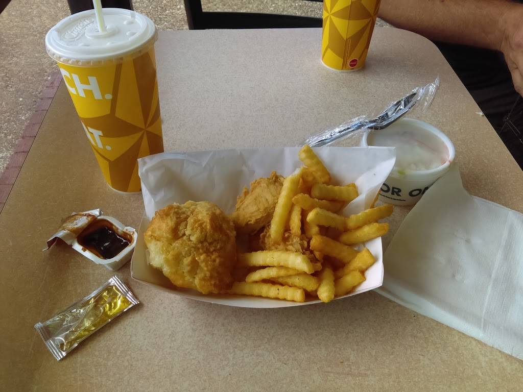 Churchs Chicken | restaurant | 2561 S French Ave, Sanford, FL 32773, USA | 4073231933 OR +1 407-323-1933