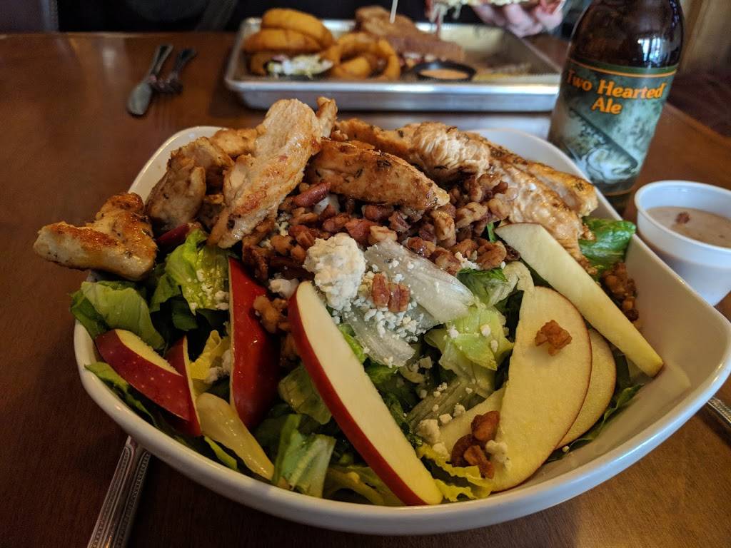 D.C. Cobbs | restaurant | 226 Main St, Woodstock, IL 60098, USA | 8152065580 OR +1 815-206-5580