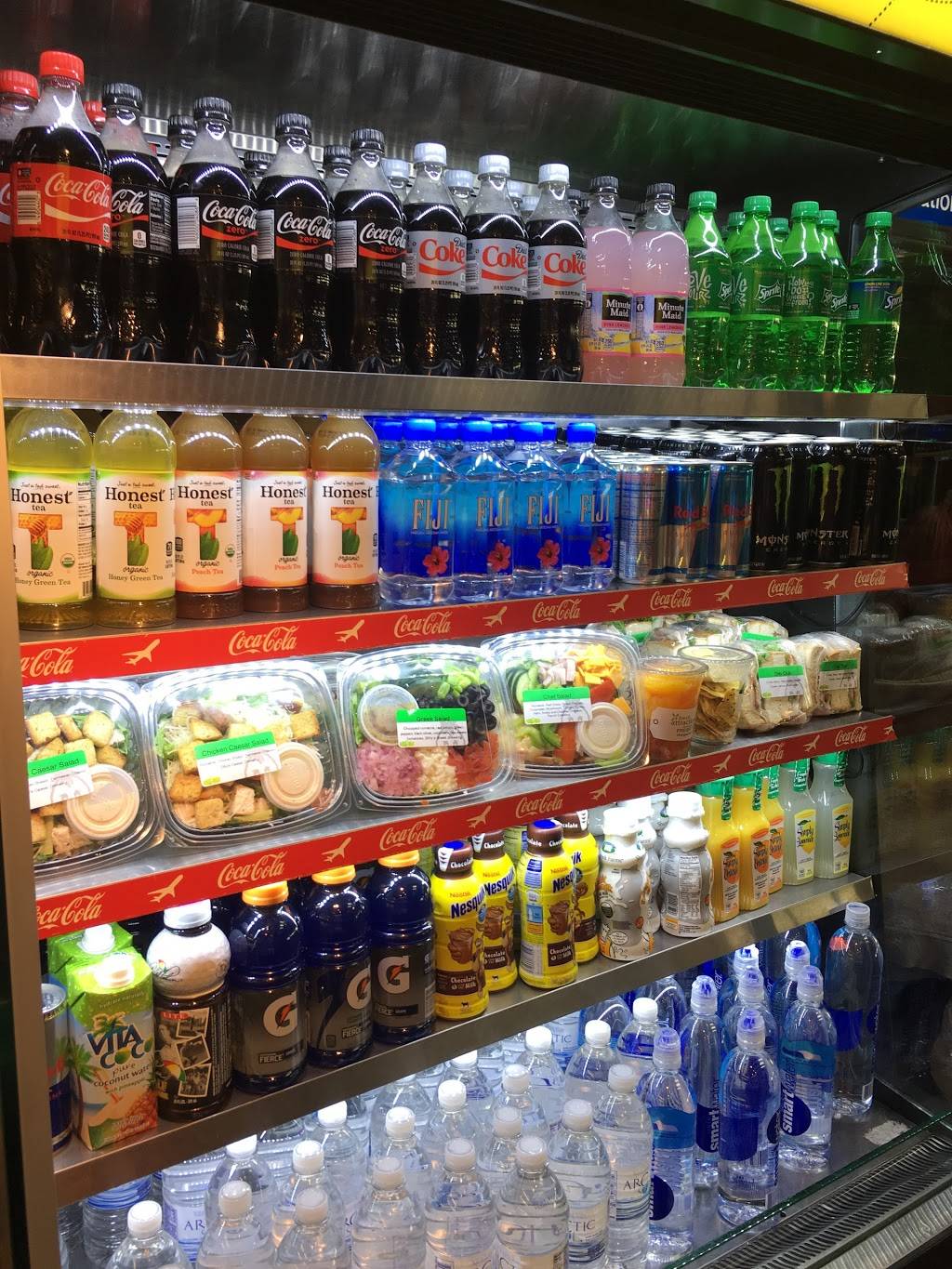 Dillys Deli | restaurant | 3400 E Sky Harbor Blvd, Phoenix, AZ 85034, USA | 6022733300 OR +1 602-273-3300