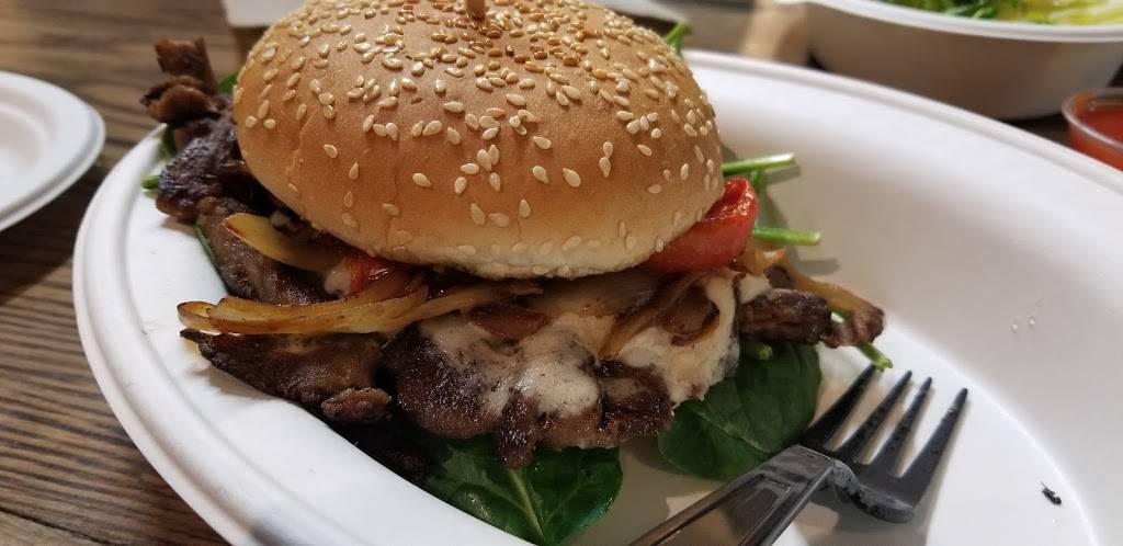 Healthy Junk at the House | restaurant | 440 S Anaheim Blvd #209B, Anaheim, CA 92805, USA | 7148335768 OR +1 714-833-5768