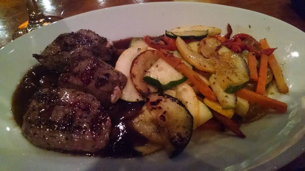 Stonewood Grill & Tavern | restaurant | 1894 Stickney Point Rd, Sarasota, FL 34201, USA | 9419273969 OR +1 941-927-3969