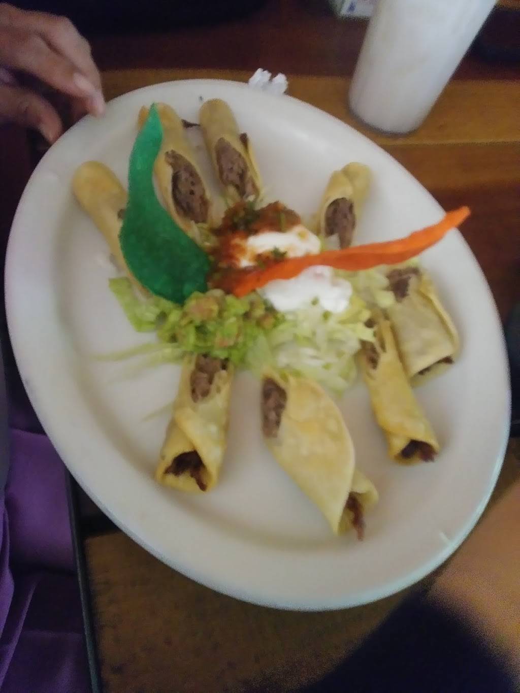 La Kebrada Restaurant | restaurant | 1042 N Marks Ave, Fresno, CA 93722, USA | 5592755297 OR +1 559-275-5297