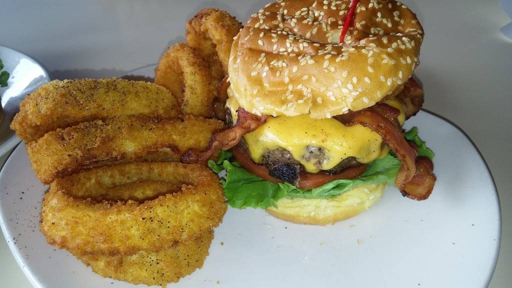 Loop Pizza Grill | restaurant | 211 3rd St, Neptune Beach, FL 32266, USA | 9042418476 OR +1 904-241-8476