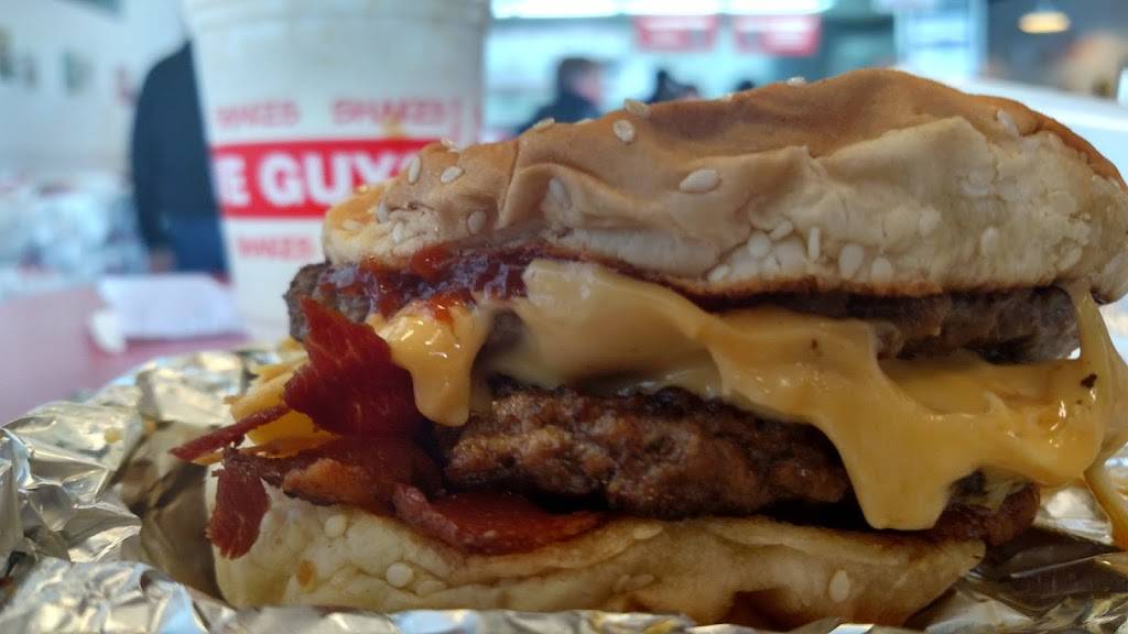 Five Guys | meal takeaway | 4025 Richmond Rd, Warrensville Heights, OH 44122, USA | 2163608888 OR +1 216-360-8888