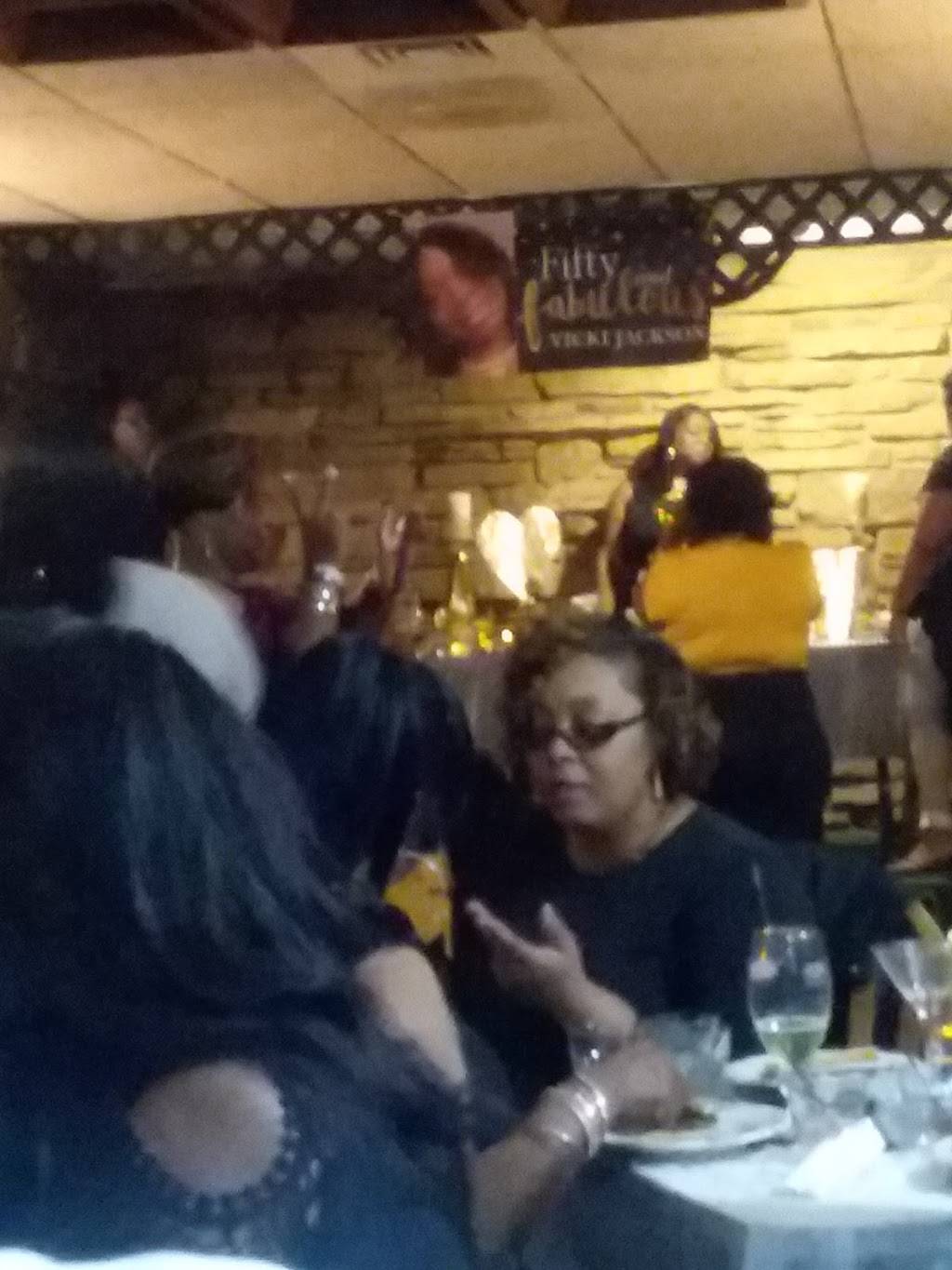 525 Grill and Bar Inc. /Tonys Villa Rosa Pizzeria | restaurant | 525 Dixie Hwy, Chicago Heights, IL 60411, USA | 7087563737 OR +1 708-756-3737