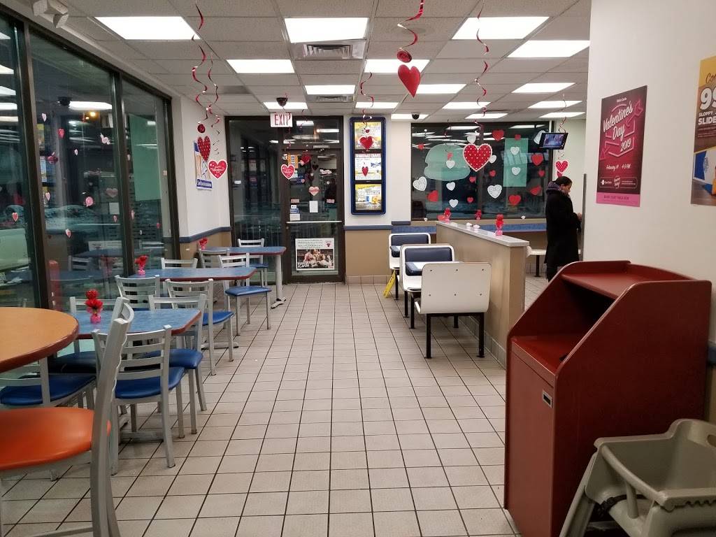 White Castle | restaurant | 153 E Morthland Dr, Valparaiso, IN 46383, USA | 2194775535 OR +1 219-477-5535