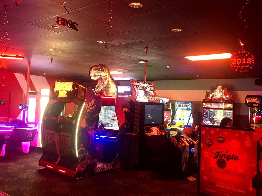 Bowlero Milpitas | restaurant | 1287 S Park Victoria Dr, Milpitas, CA 95035, USA | 4082626950 OR +1 408-262-6950