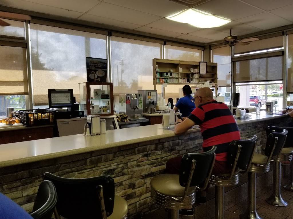 Morro Castle | restaurant | 1201 W 44th Pl, Hialeah, FL 33012, USA | 3055564252 OR +1 305-556-4252