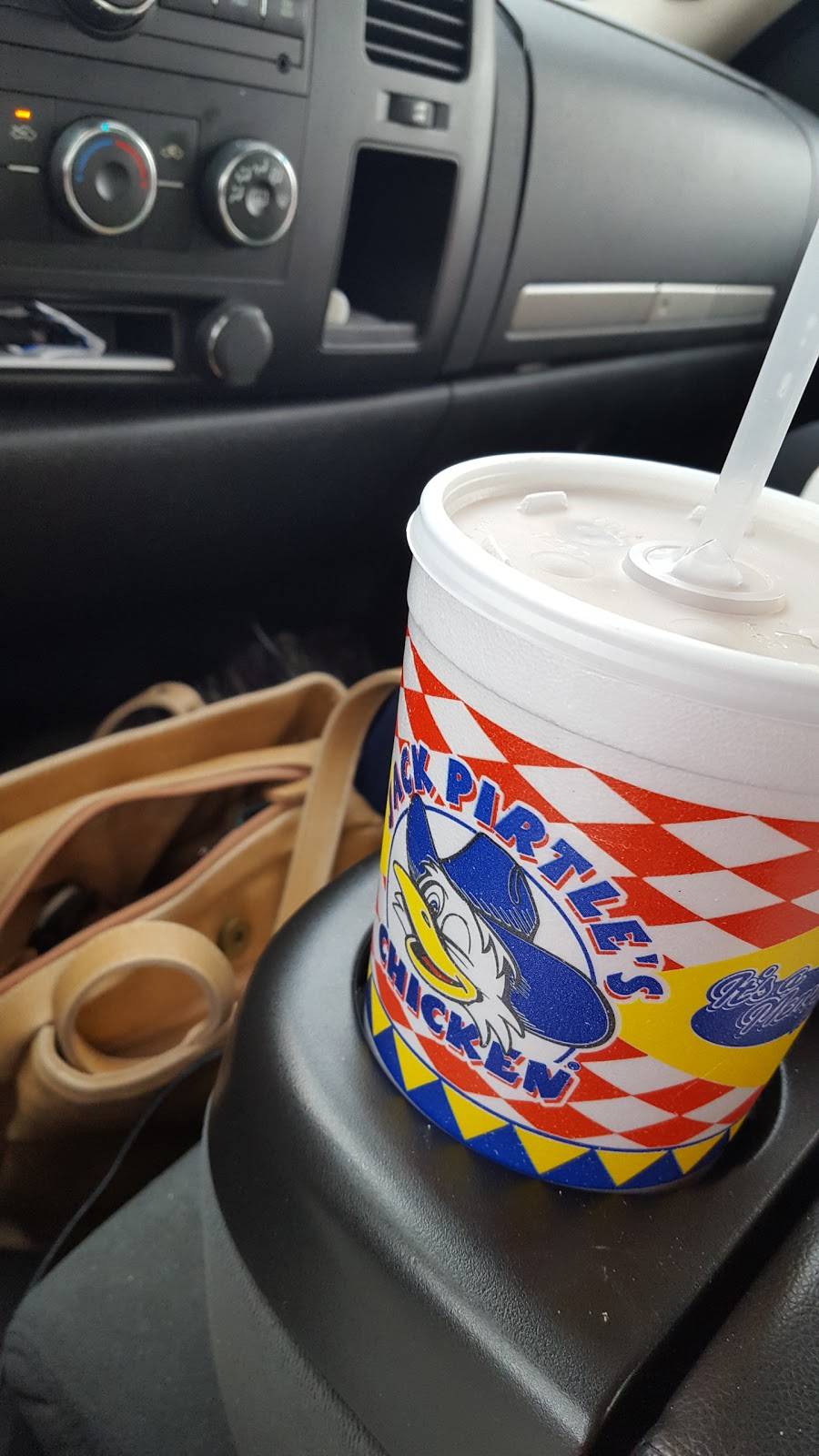 Jack Pirtles Chicken | restaurant | 4349 Elvis Presley Blvd, Memphis, TN 38116, USA | 9013965903 OR +1 901-396-5903