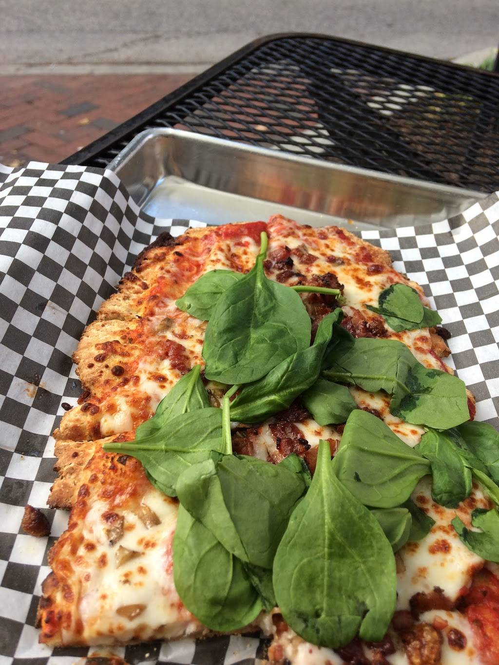 Pizza@LakeEola | restaurant | 404 E Central Blvd, Orlando, FL 32801, USA | 4072506592 OR +1 407-250-6592