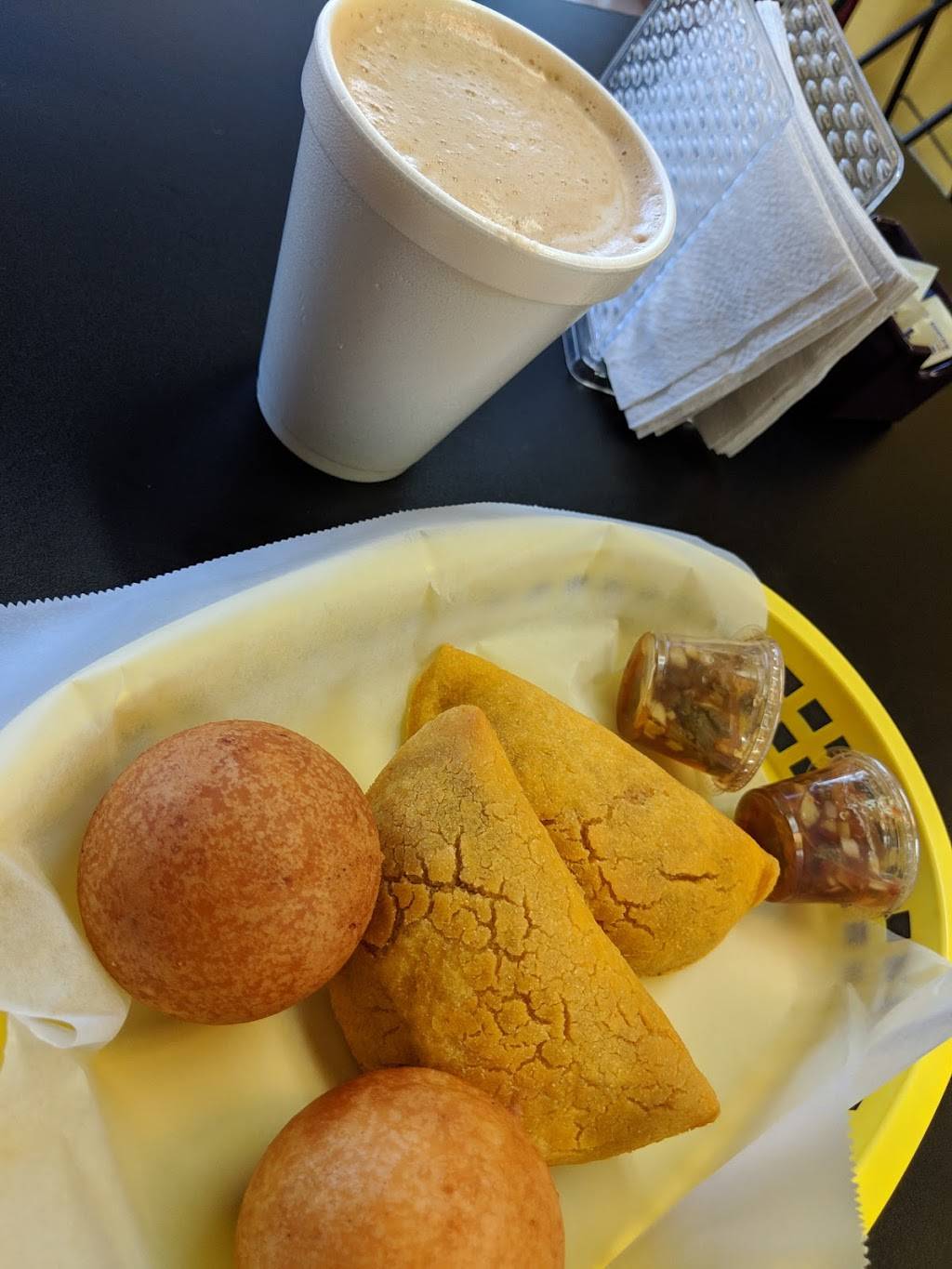 Santa Anas Colombian Bakery & Sandwich Shop | bakery | 8206 W Waters Ave #108, Town N Country, FL 33615, USA | 8134022205 OR +1 813-402-2205