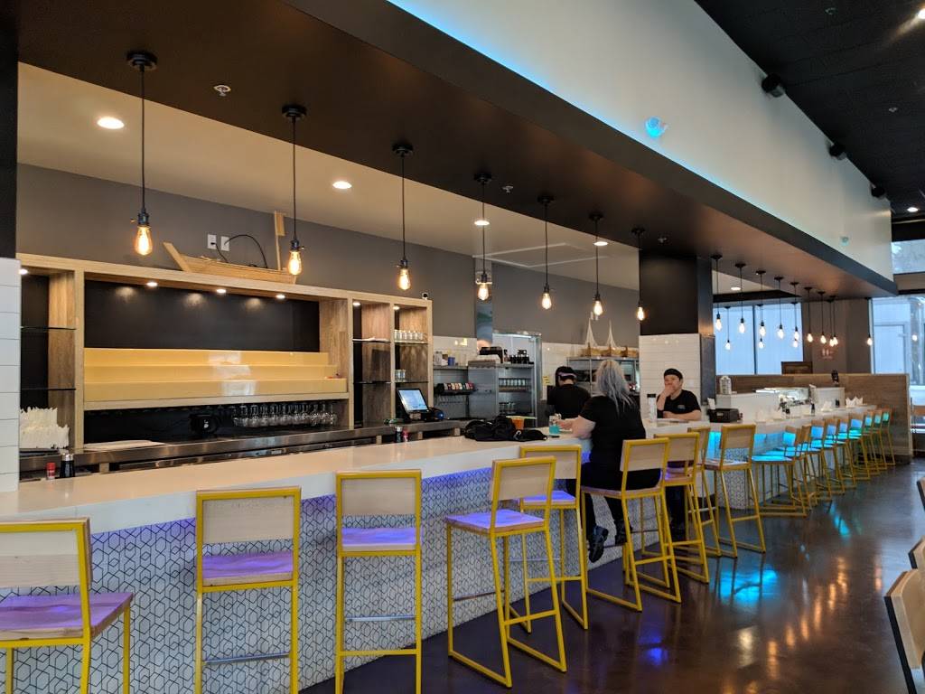 Ginza Sushi & Ramen Bar | restaurant | 1015 Michigan St NE, Grand Rapids, MI 49503, USA | 6162724116 OR +1 616-272-4116