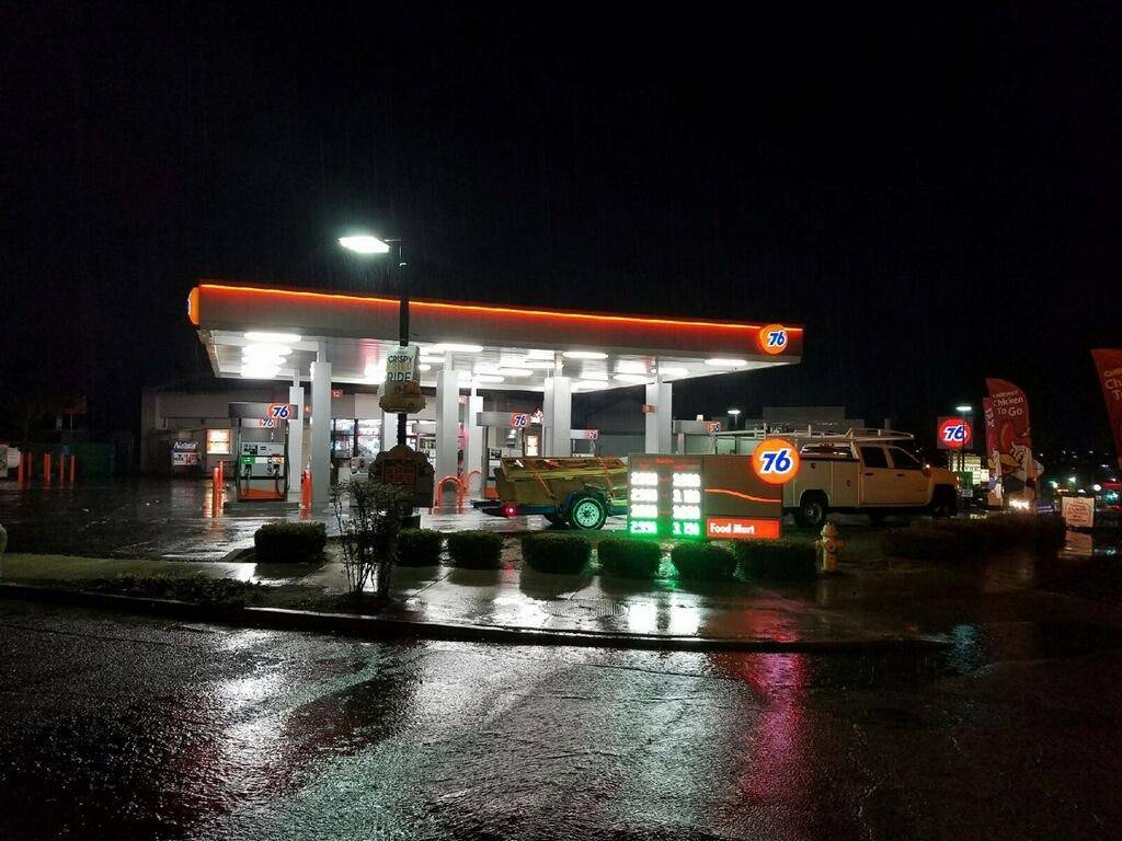 Valero Gas & Chesters Fried Chicken | restaurant | 40387 CA-41, Oakhurst, CA 93644, USA | 5596586333 OR +1 559-658-6333