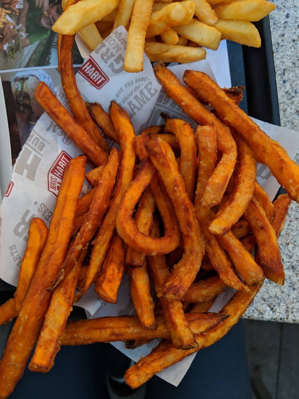 The Habit Burger Grill | meal takeaway | 11 C, E, W Hillcrest Dr, Thousand Oaks, CA 91360, USA | 8054941124 OR +1 805-494-1124