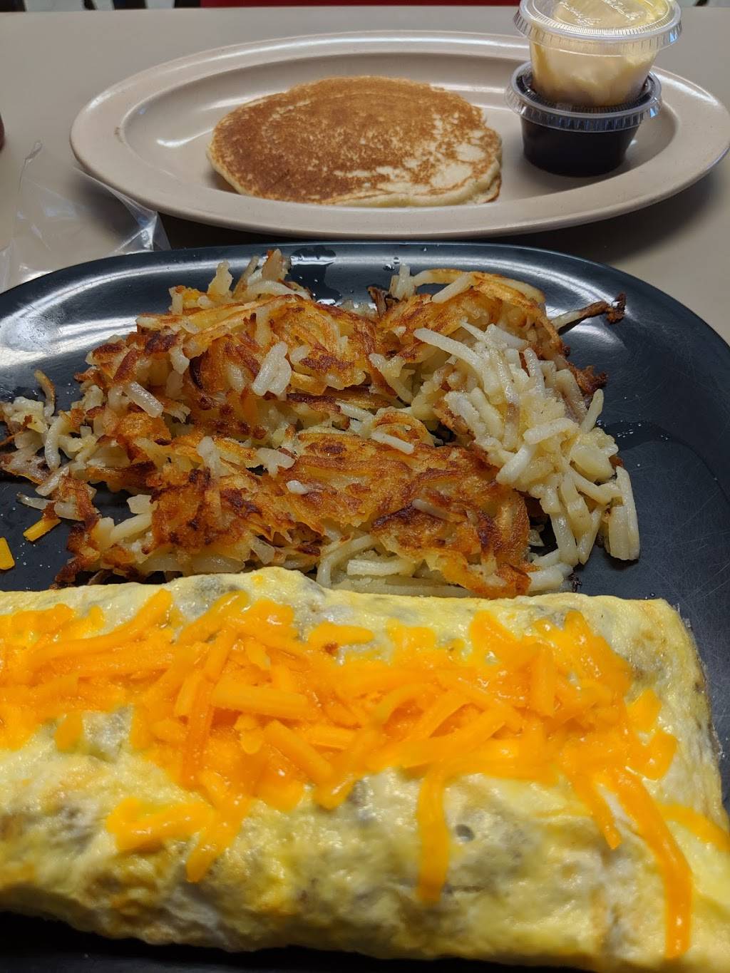 Eatowah Restaurant | restaurant | 327 Tennessee Ave, Etowah, TN 37331, USA | 4237817317 OR +1 423-781-7317