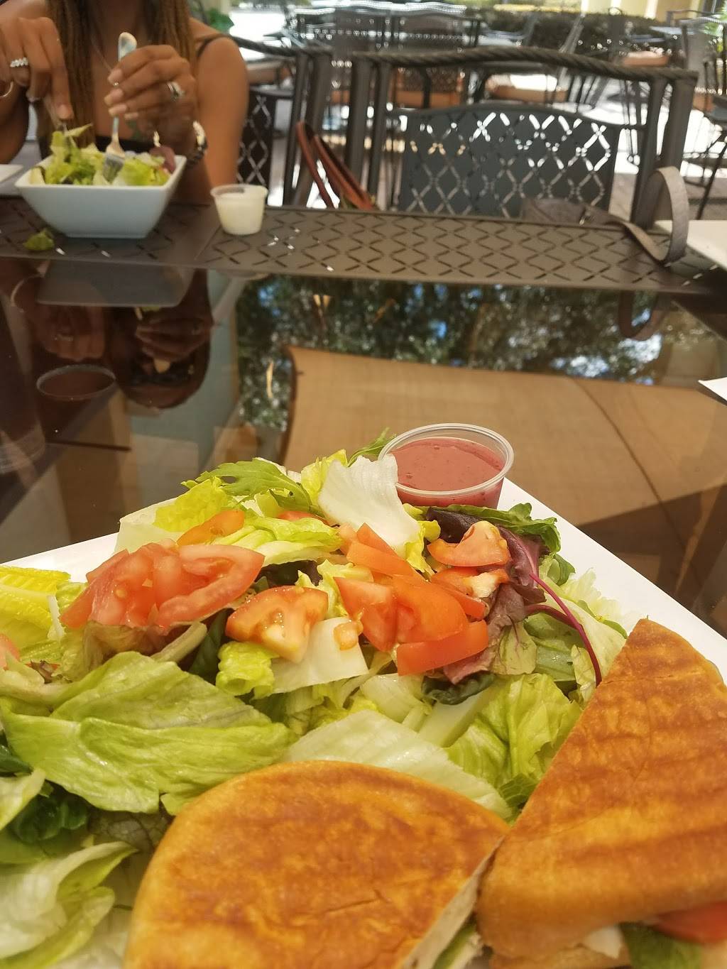 The Silly Grape | restaurant | 1720 Fennell St #5, Maitland, FL 32751, USA | 4077907999 OR +1 407-790-7999