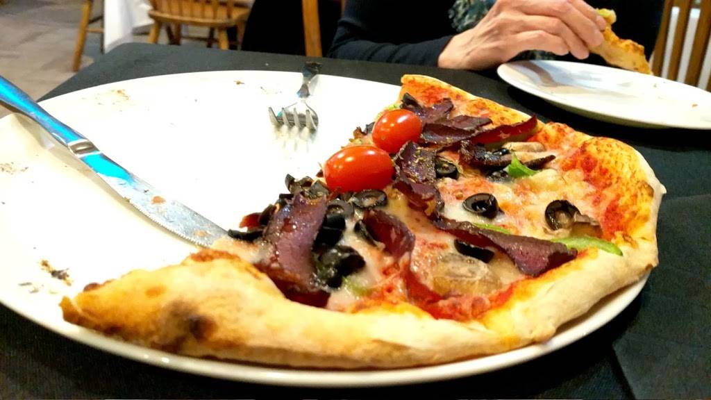 Enis Pizzeria | restaurant | 6203 Gravois Ave, St. Louis, MO 63116, USA | 3142077797 OR +1 314-207-7797