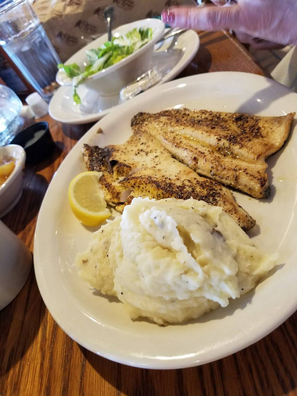 Cracker Barrel Old Country Store | restaurant | 2285 Woodlake Dr, Okemos, MI 48864, USA | 5173811511 OR +1 517-381-1511