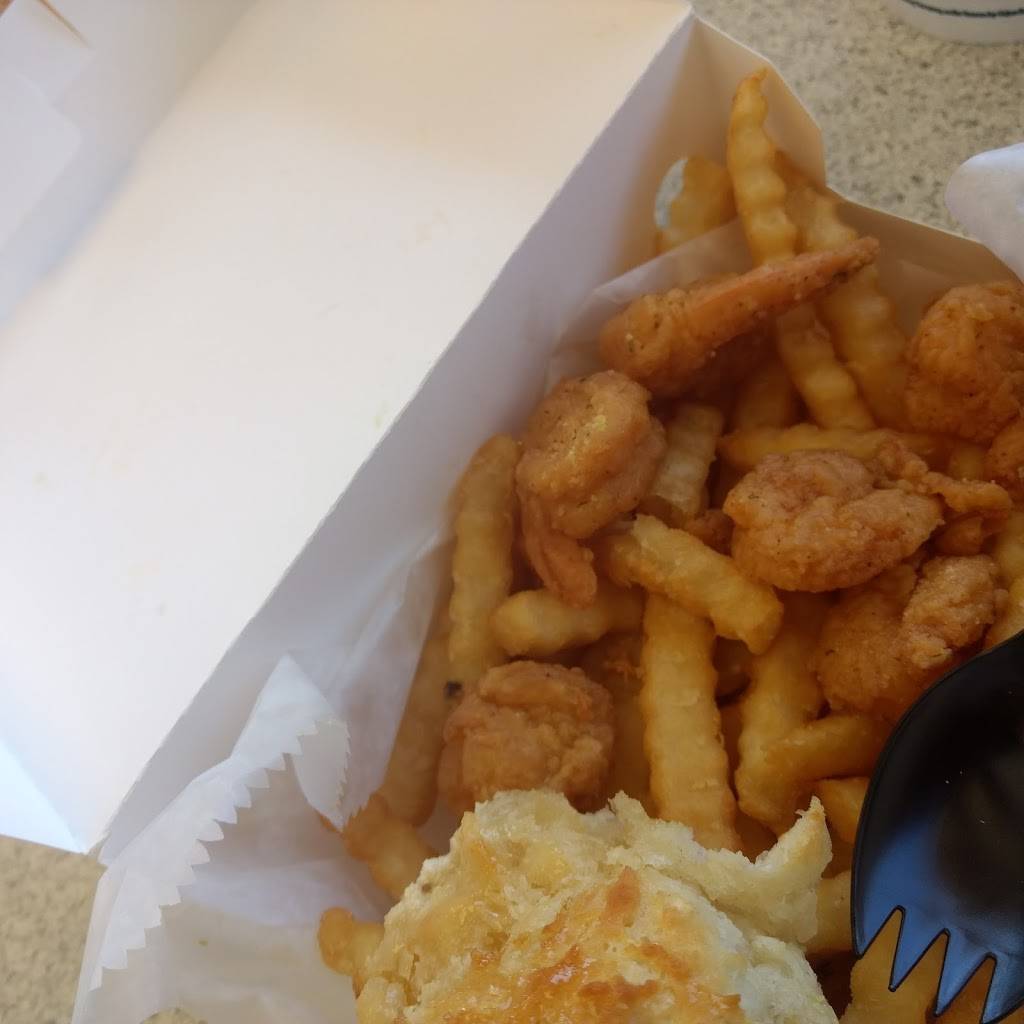 Churchs Chicken | restaurant | 1401 New Bern Ave, Raleigh, NC 27610, USA | 9198212220 OR +1 919-821-2220