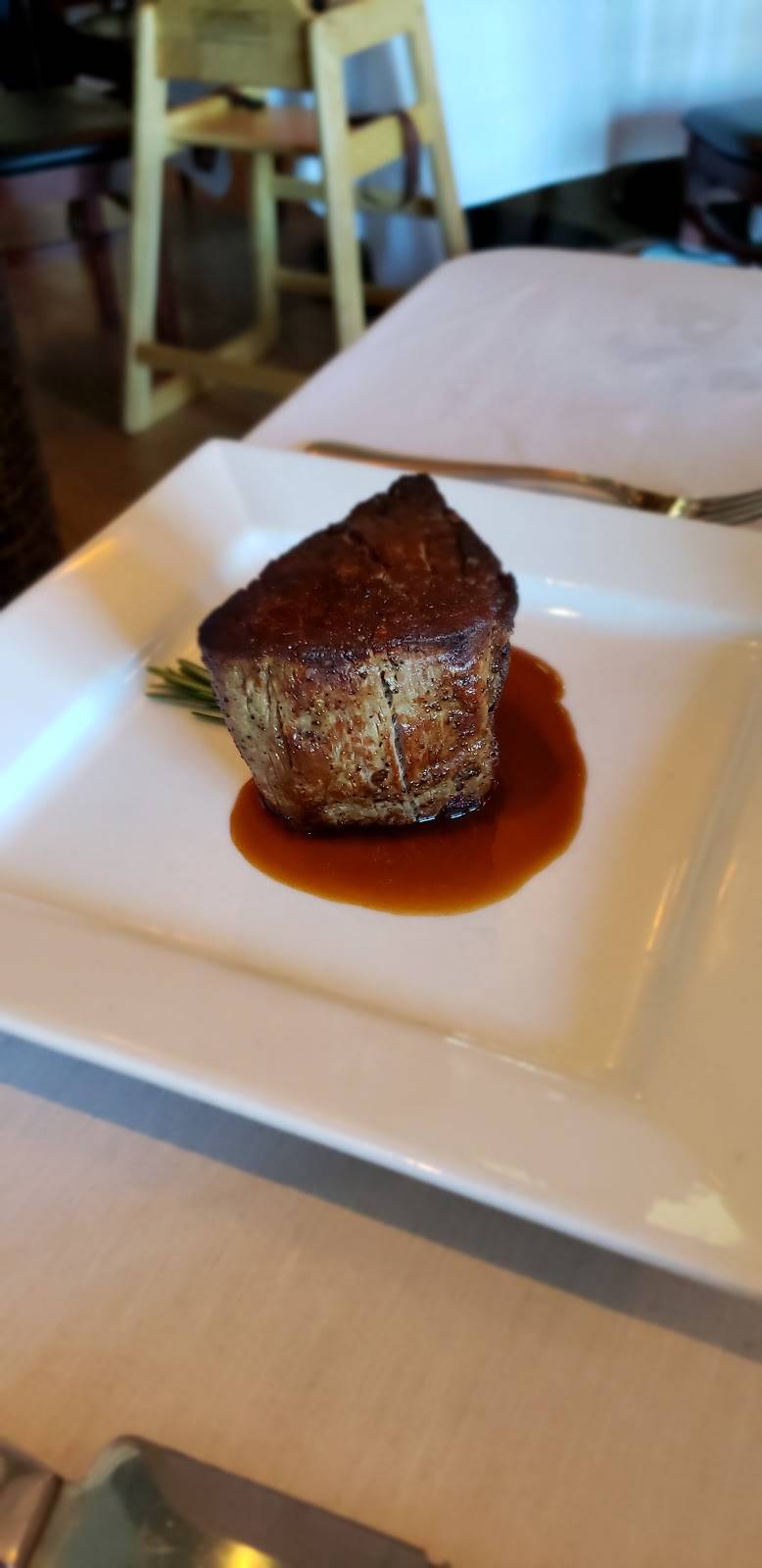 21 Main At North Beach | restaurant | north, 719 North Beach Boulevard, North Myrtle Beach, SC 29582, USA | 8433153000 OR +1 843-315-3000