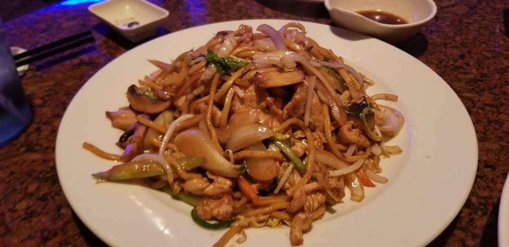 Asiana Fine Dining Restaurant | restaurant | 1198 George Towne Dr, Pewaukee, WI 53072, USA | 2626953888 OR +1 262-695-3888