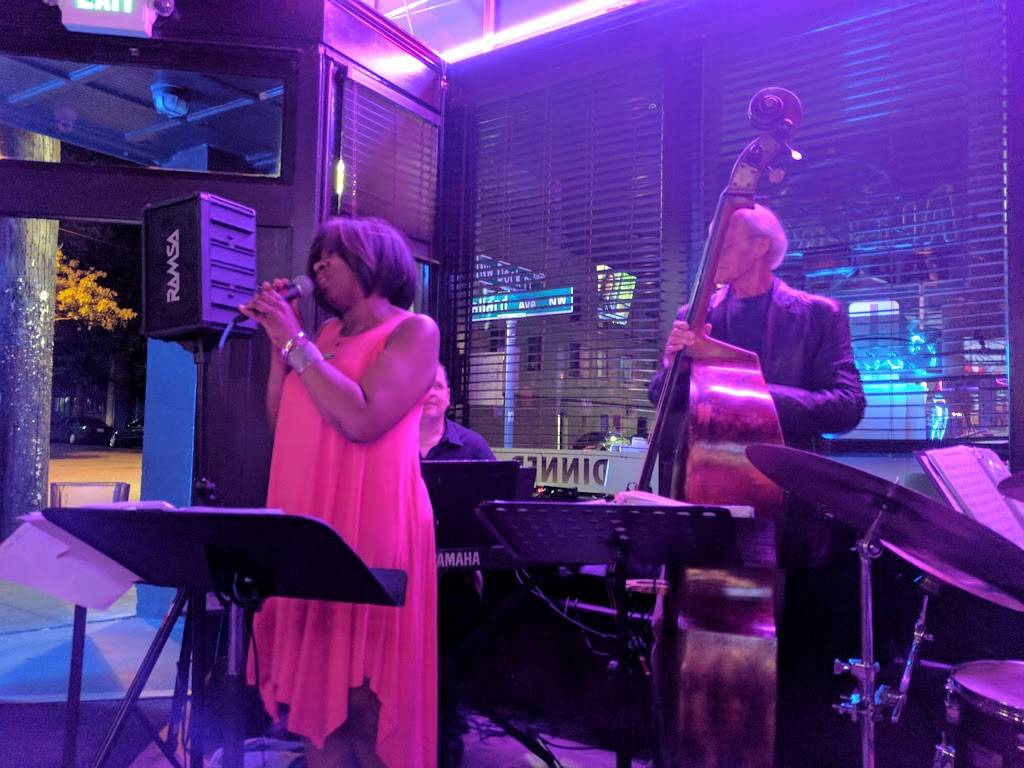 Bad Alberts Tap & Grill | restaurant | 5100 Ballard Ave NW, Seattle, WA 98107, USA | 2067892000 OR +1 206-789-2000