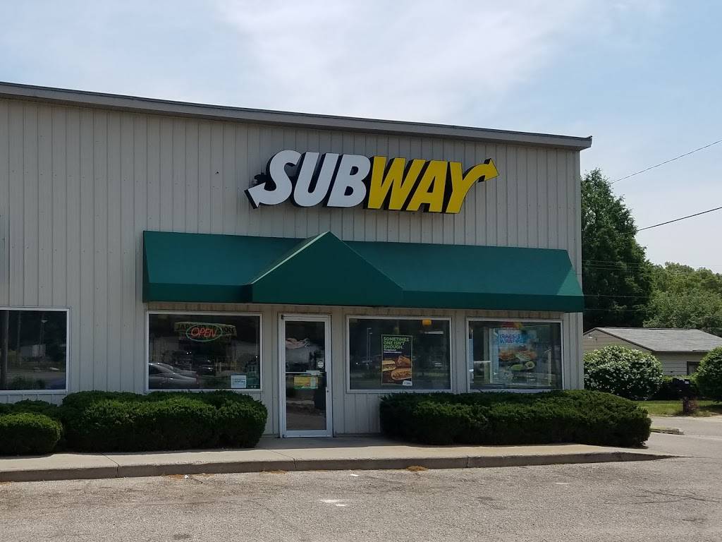 Subway | restaurant | 6370 Airline Hwy, Fruitport, MI 49415, USA | 2318651112 OR +1 231-865-1112