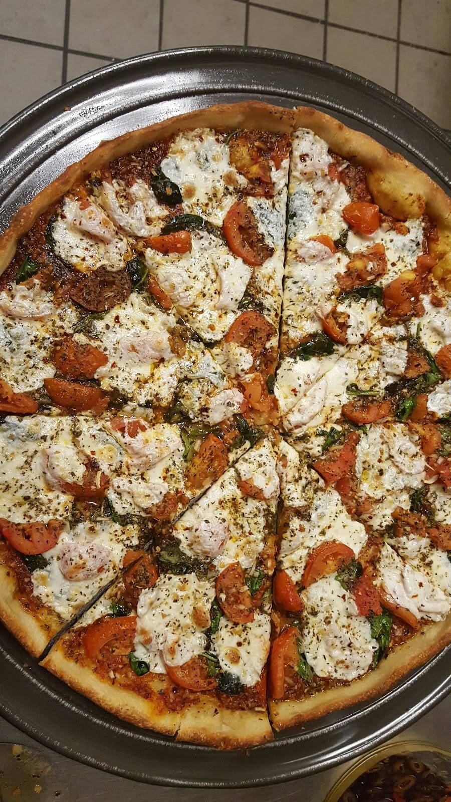 Cousin Vinnies NY Pizza Cafe | meal takeaway | 365 Spring St, Friday Harbor, WA 98250, USA | 3603788308 OR +1 360-378-8308