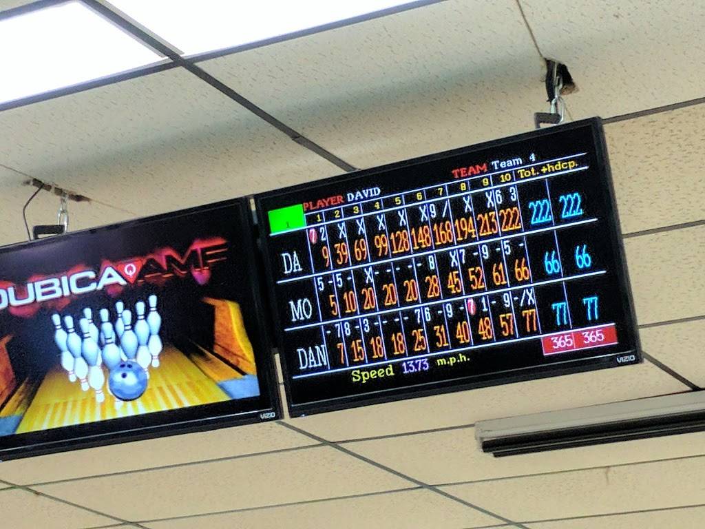 Manatee Lanes | restaurant | 7715 W Gulf to Lake Hwy, Crystal River, FL 34429, USA | 3527954546 OR +1 352-795-4546