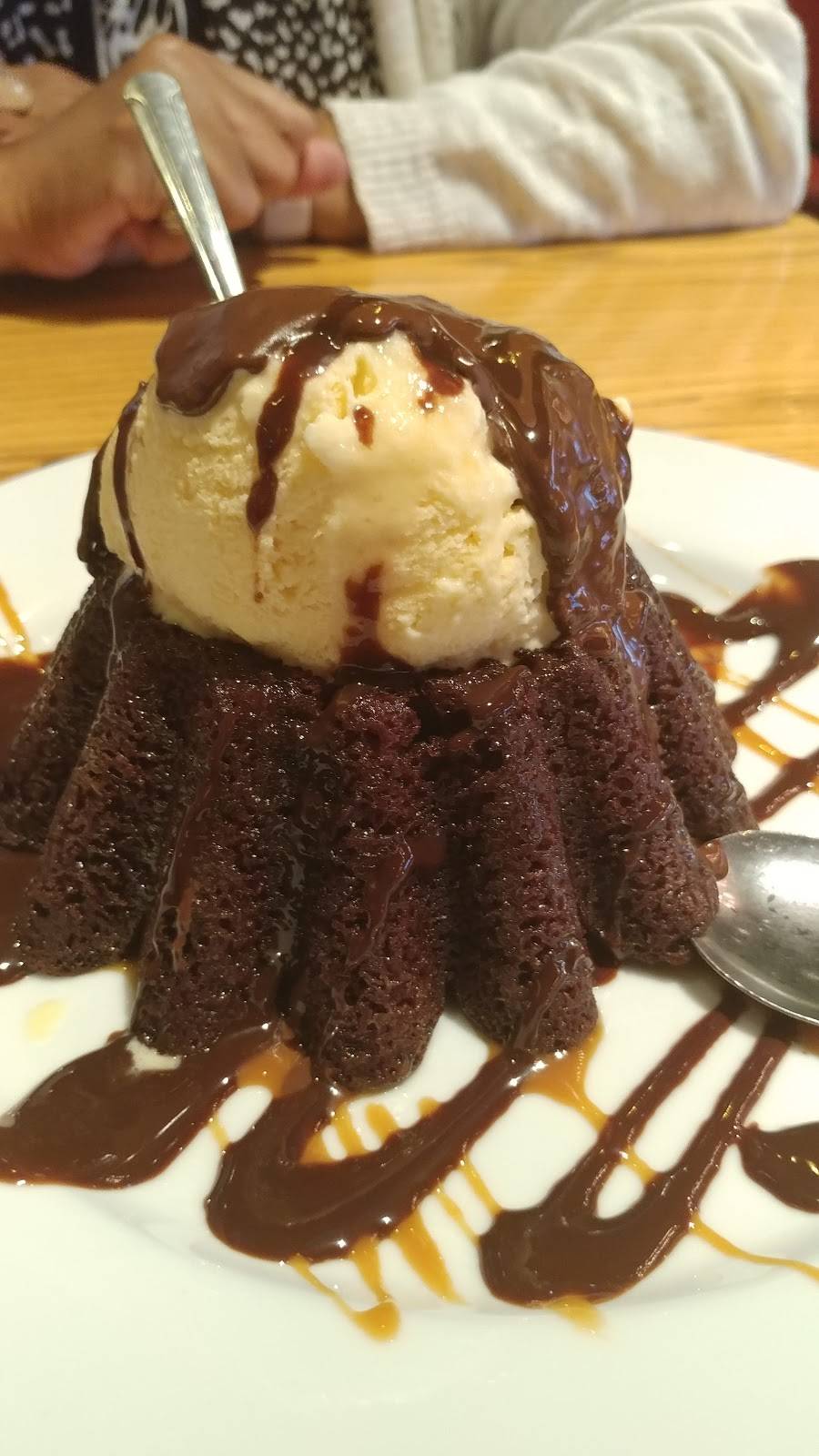 Chilis Grill & Bar | restaurant | 6109 NW Cache Rd, Lawton, OK 73505, USA | 5802500088 OR +1 580-250-0088