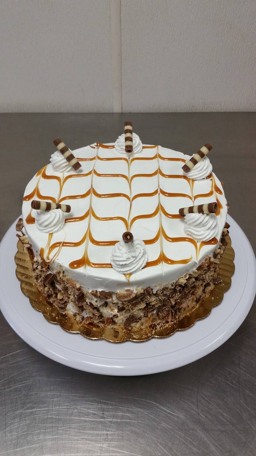 Cold Stone Creamery | bakery | 30628 Benton Rd Ste 201, Winchester, CA 92596, USA | 9519264654 OR +1 951-926-4654