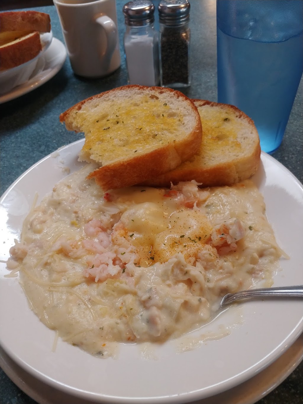 The Firehouse Restaurant & Lounge | restaurant | 1263 Bay St, Florence, OR 97439, USA | 5419972800 OR +1 541-997-2800