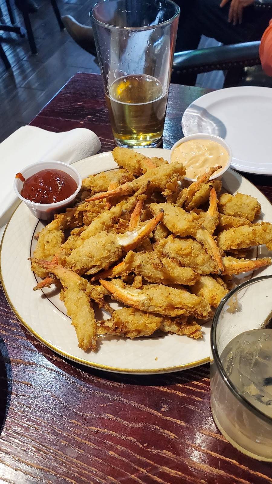 The Red Shamrock Pub | restaurant | 42 Manning Pl, Birmingham, AL 35254, USA | 2054081515 OR +1 205-408-1515