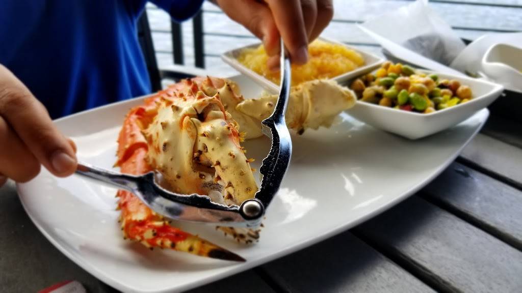 Village Fish Market & Restaurant | restaurant | 1200 W Retta Esplanade Ste J36, Punta Gorda, FL 33950, USA | 9416397959 OR +1 941-639-7959