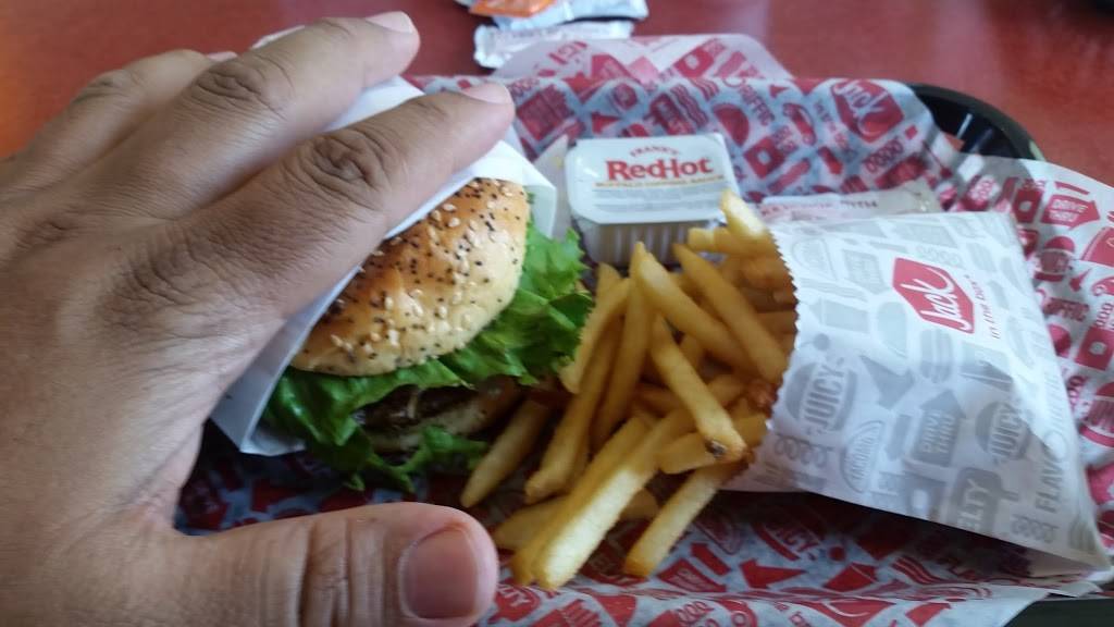 Jack in the Box | restaurant | 14643 Woodforest Blvd, Houston, TX 77015, USA | 7134518102 OR +1 713-451-8102