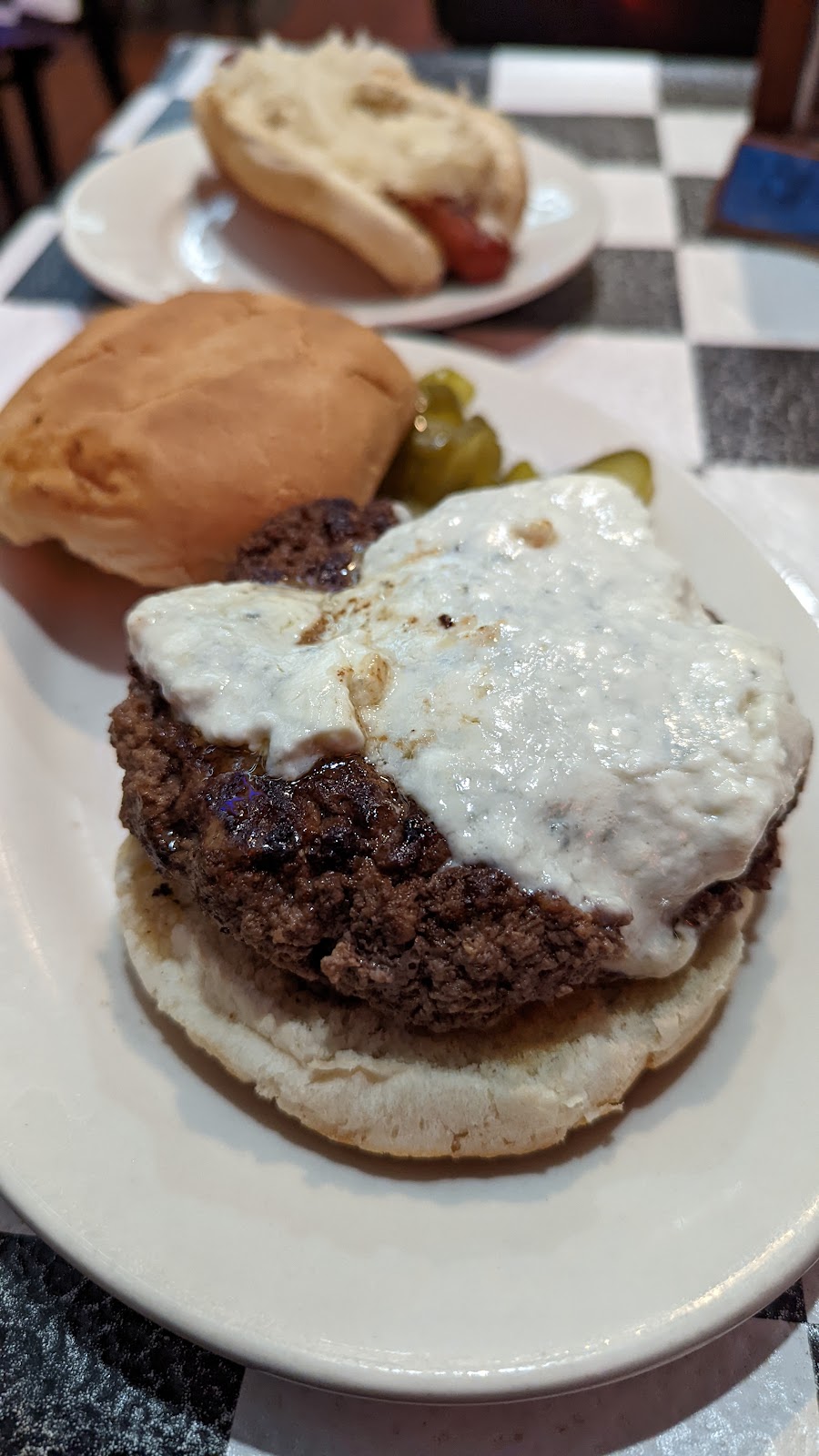 Pauls Da Burger Joint | meal takeaway | 131 2nd Ave, New York, NY 10003, USA | 2125293033 OR +1 212-529-3033