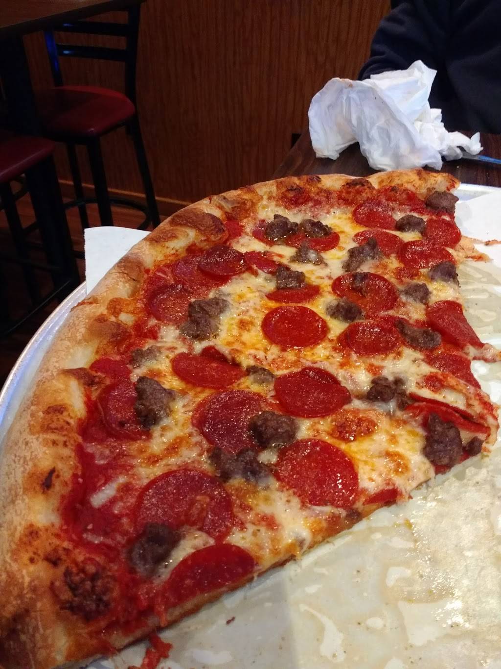 Russell Inn | restaurant | 65 Westfield Rd, Russell, MA 01071, USA | 4138623608 OR +1 413-862-3608