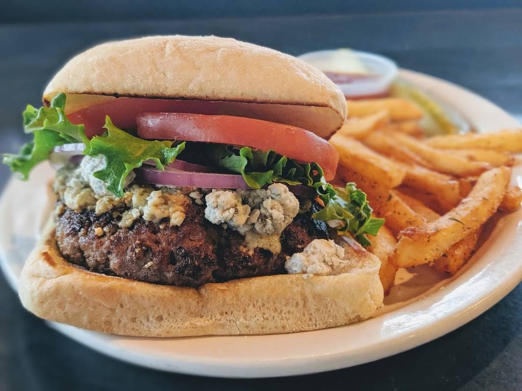 New London Cafe & Event Space | restaurant | 6325 Lewis St, Parkville, MO 64152, USA | 8165994474 OR +1 816-599-4474