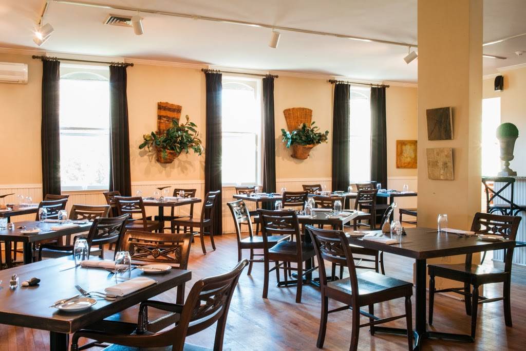 Whistling Swan Inn & Restaurant | restaurant | 4192 Main St, Fish Creek, WI 54212, USA | 9208683442 OR +1 920-868-3442