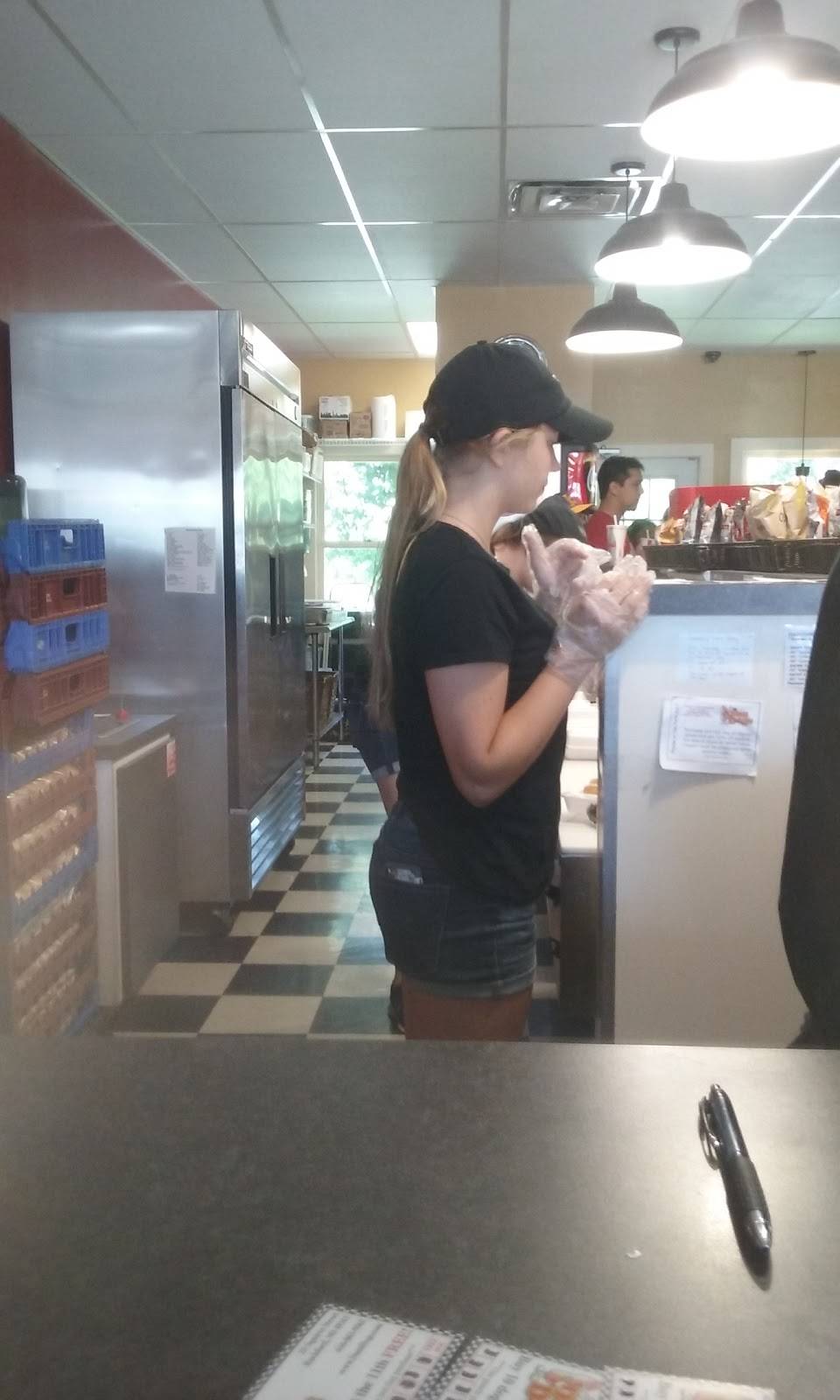 Dam Dogs | restaurant | 25 N Squires Street Square NE, Rockford, MI 49341, USA | 6168639565 OR +1 616-863-9565