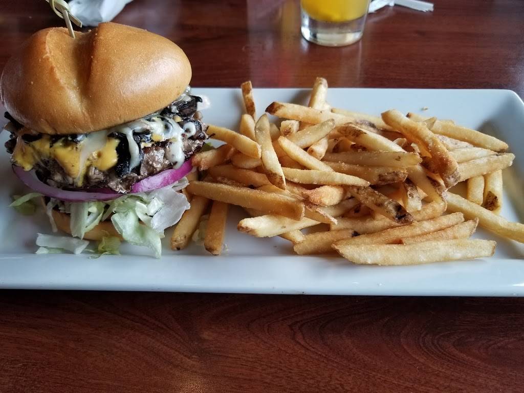 Ruby Tuesday | restaurant | 6565 N Illinois St, Fairview Heights, IL 62208, USA | 6183943561 OR +1 618-394-3561