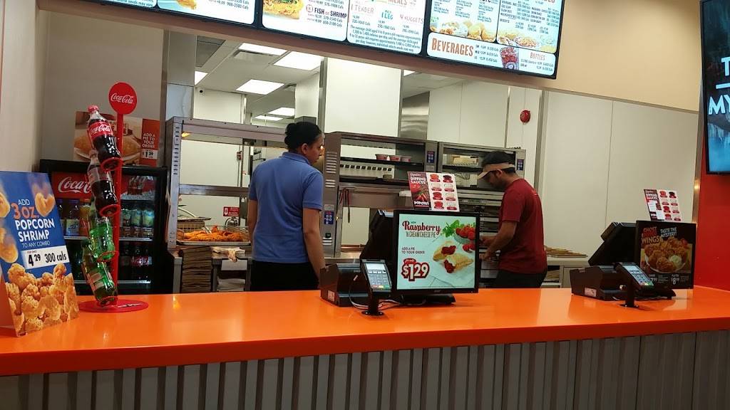 Popeyes | meal takeaway | 1448 Lawrence Ave E, Scarborough, ON M1R 4B7, Canada | 6473486644 OR +1 647-348-6644