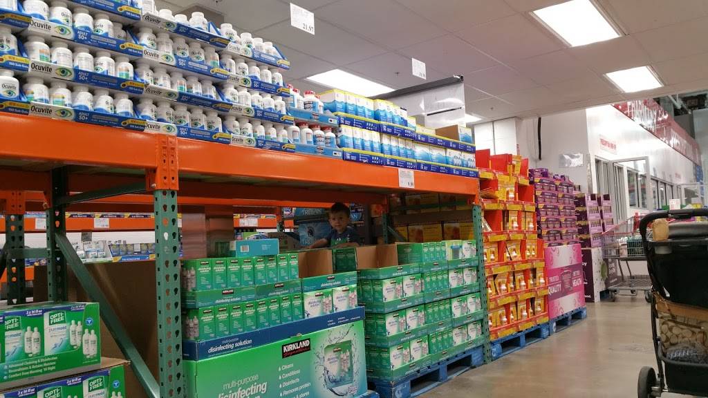 Costco Food Court | meal takeaway | 6135 Junction Blvd, Rego Park, NY 11374, USA | 7187607864 OR +1 718-760-7864